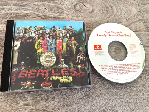 CD   Beatles  Sgt. Pepper's Lonely Hearts Club Band - Picture 1 of 2