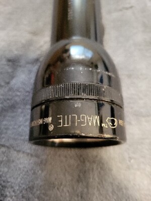 Vintage Maglite Flashlight 2 D Cell Black Mag Light 10