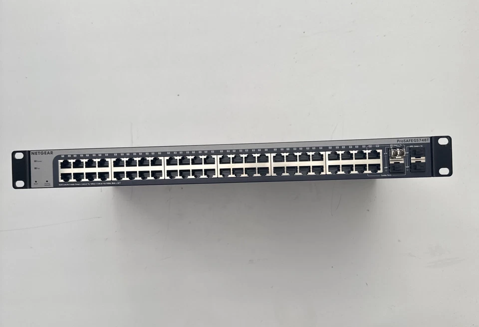 NETGEAR GS748T V5 - 48-Port Gigabit Smart Managed Switch mit 4 SFP Uplinks - Bild 1 von 3
