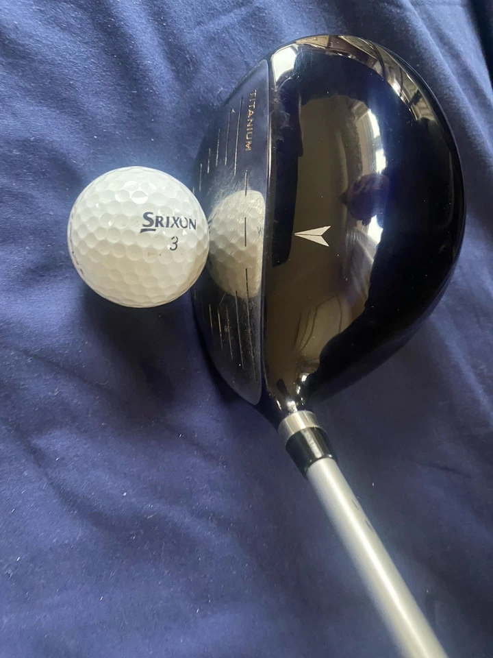 Hippo Outward Nine Driver  10 Degs, Firm  Graphite Shaft+ Head cover 45 1/2 ins - Image 2 of 4