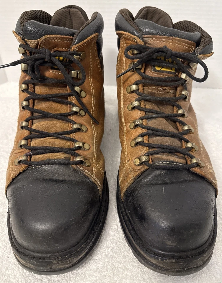 Caterpillar Men’s ASTM Waterproof Steel Toe Work Boots Size 10 P91058 - Image 2 of 4