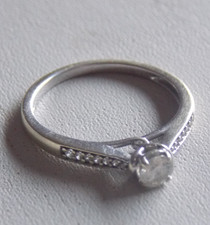 Gorgeous 1/4 Carat Mined Diamond 9ct White Gold Ring Sz M