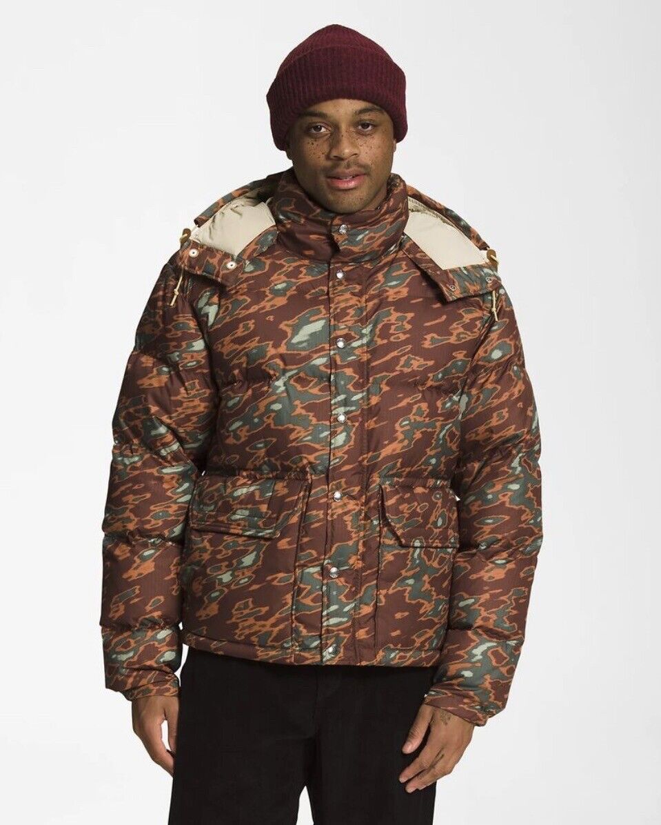 The North Face Men's Printed 71 Sierra Down Short Jacket The North Face Men's Printed 71 Sierra Down Short Jacket