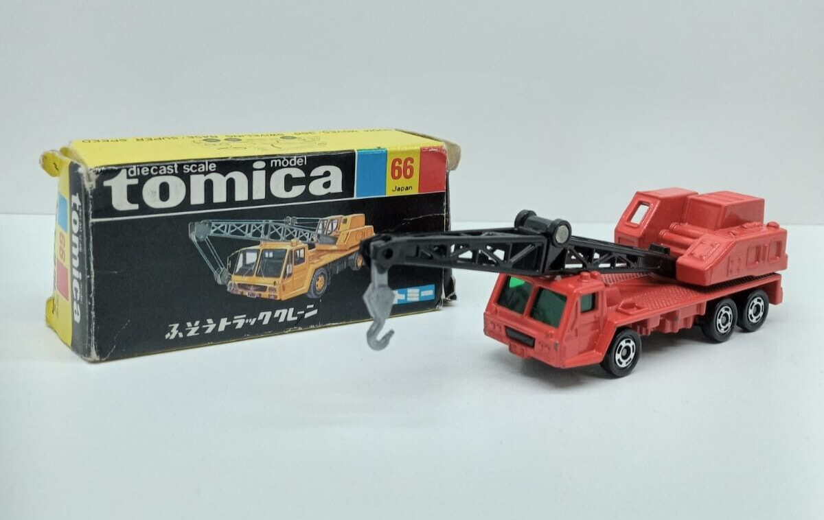 Vintage Tomica Fuso Truck Crane N°66 With Box, Made in Japan Vintage Tomica Fuso Truck Crane N°66 With Box, Made in Japan