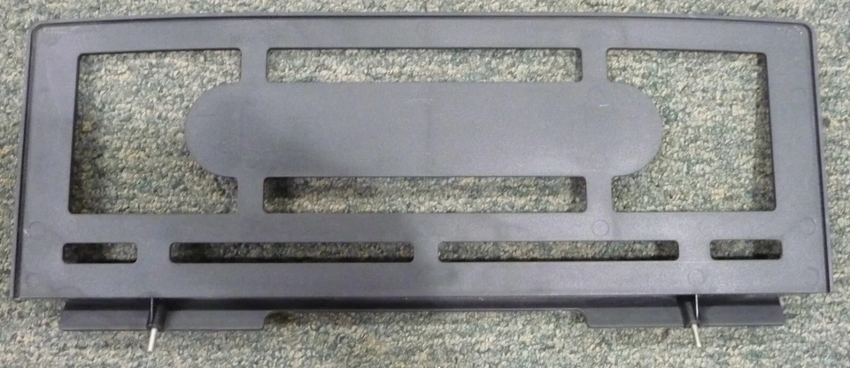 Estante de música Farfisa vintage negro 19 1/2 ". Clavijas 13" aparte. Foto 4 de 4