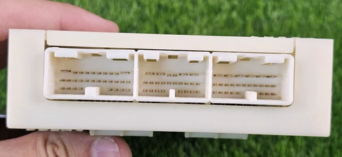 Lexus GX470 2006-2009 Air condition Amplifier module 88650-60763 Oem used - Picture 4 of 8