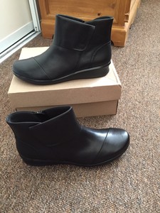 clarks hope track leather boot