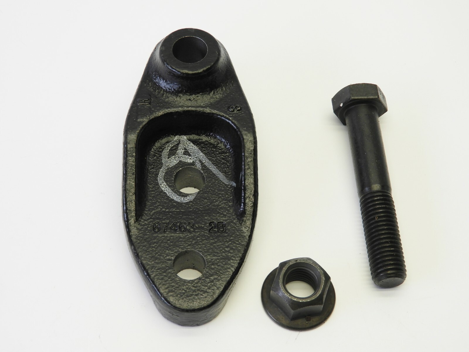 International H66302001 Shock Bracket Mount Kit | eBay