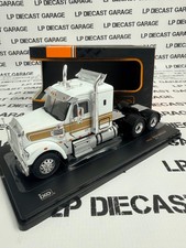 IXO Models 2012 Freightliner Coronado White w/ Gold Stripe 1:43 Diecast