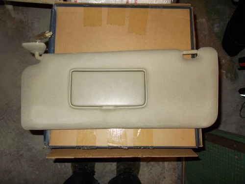 96401-7S060 04-12 Nissan Titan Armada QX56 Driver Side Gray LH Lighted Sun Visor