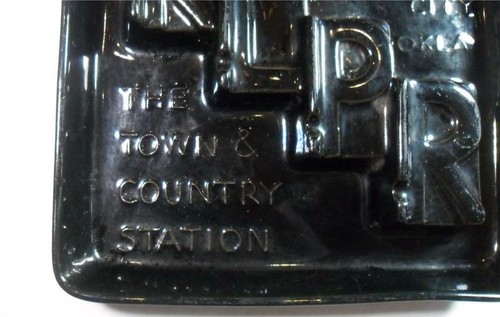 VINTAGE FRANKOMA ASHTRAY KLPR TOWN AND COUNTRY RADIO STATION OKLAHOMA CITY BLACK - Picture 5 of 10