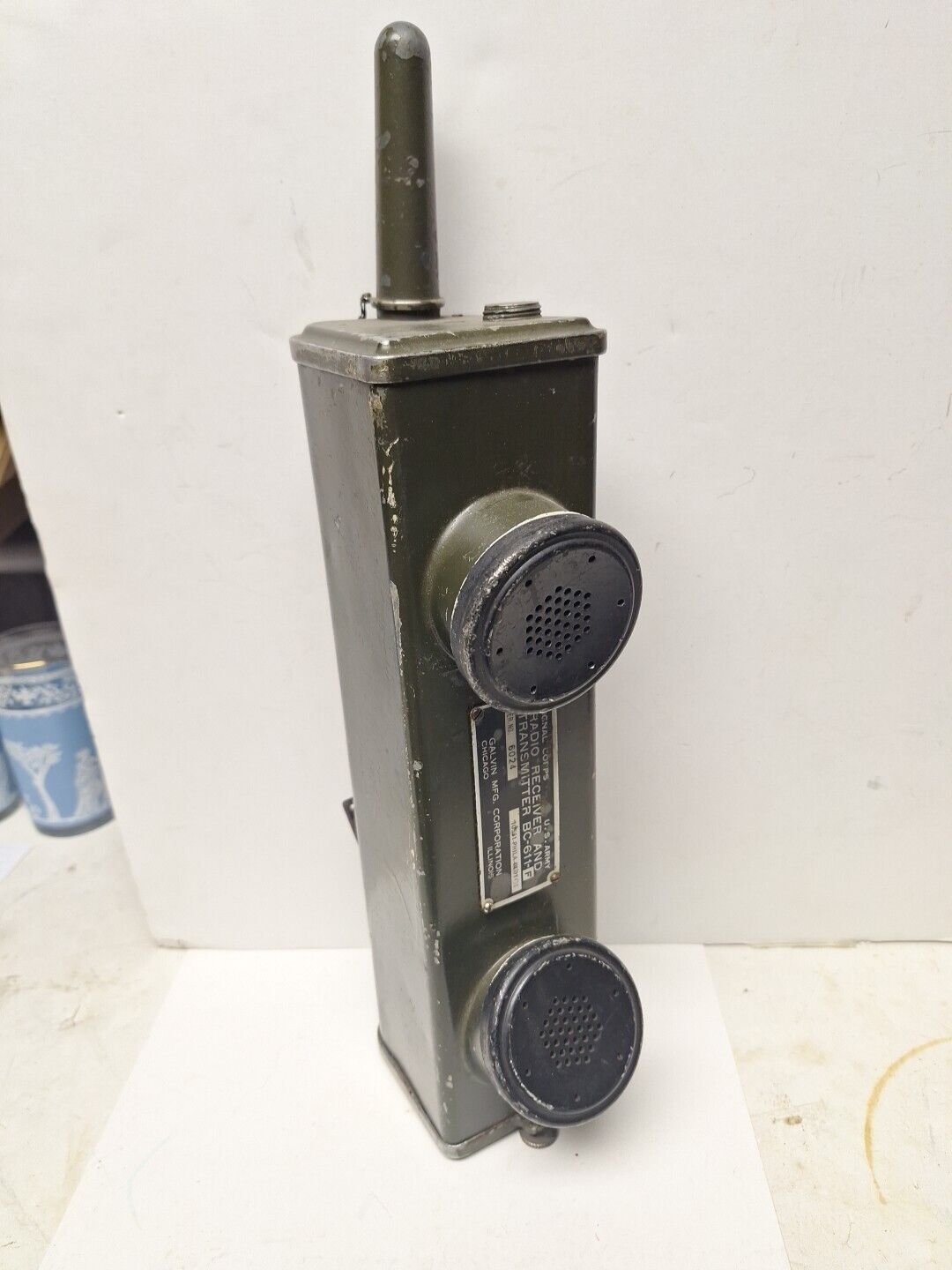 WWII U.S. ARMY Signal Corps Radio Receiver Transmitter BC-611-F GALVIN 1944