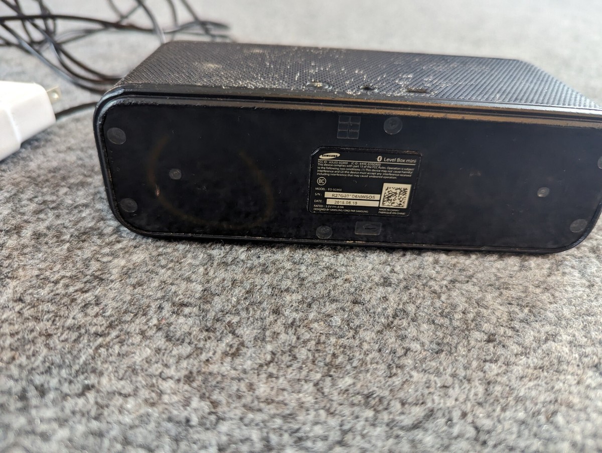 Samsung Level Box Mini EO-SG900 Wireless Portable Bluetooth