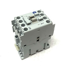 Allen Bradley 700-CF220D Ser. A Industrial Control Relay 110/120V Coil 4-Pole