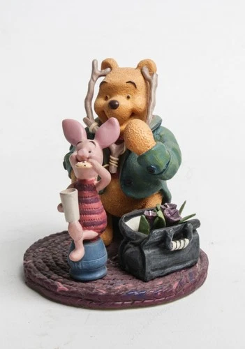 DISNEY STORE SIMPLY POOH ‘SMILES AND COOKIES ARE THE BEST SORT OF MEDICINE’ FIGU