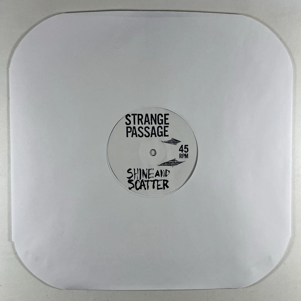 Strange Passage “Shine And Scatter” EP/Syncro System (NM) Ltd Ed 230 Insert 2016 - Imagem 4 de 4