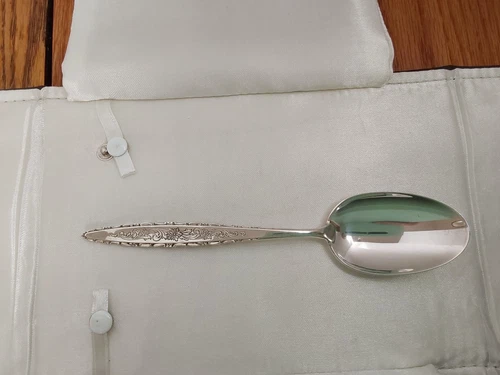 Lunt Sterling " FLORAL LACE  SUGAR  Spoon  6 1/8"  no mono