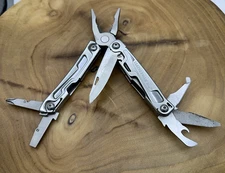 Leatherman Rev USA Folding Multi-Tool Stainless Steel Knife Plier - Dated 07/22