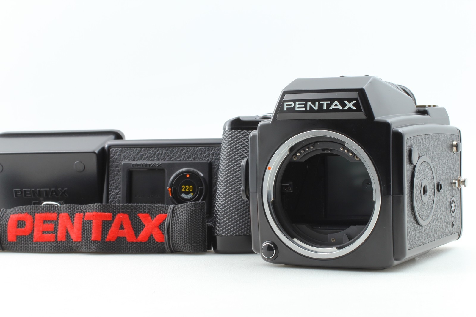 CLA'd [ MINT ] Pentax 645 Medium Format Camera body 120 220 Film Back From JAPAN