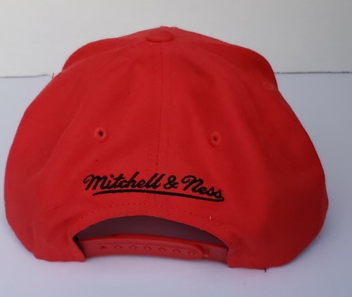 MItchell & Ness Chicago Bulls Hat Snapback Red NBA Basketball Cap - Picture 2 of 4