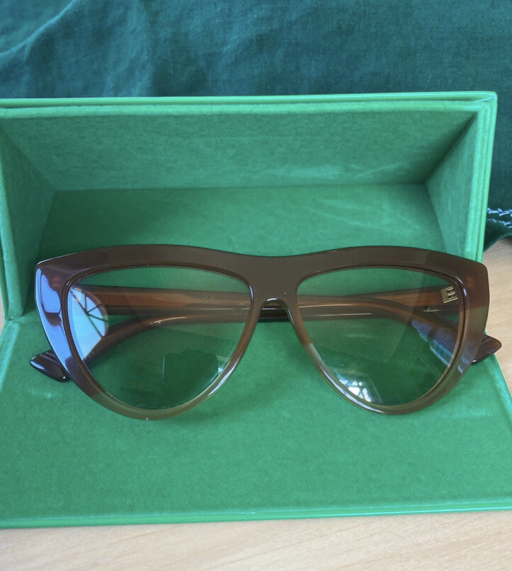 【関税＆送料込み】Bottega Veneta Bv1368S Sunglasses BV1368S Bottega Veneta Panthos Sunglasses 003 Black Crystal