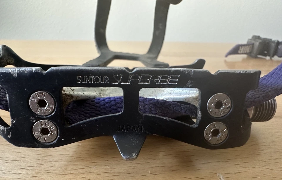 "Pedales de bicicleta de carretera Suntour Superbe de colección negros 9/16"" punteras con puntas calientes" Foto 2 de 4