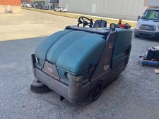 Used Tennant S20 Sweeper – 1,608 Hours