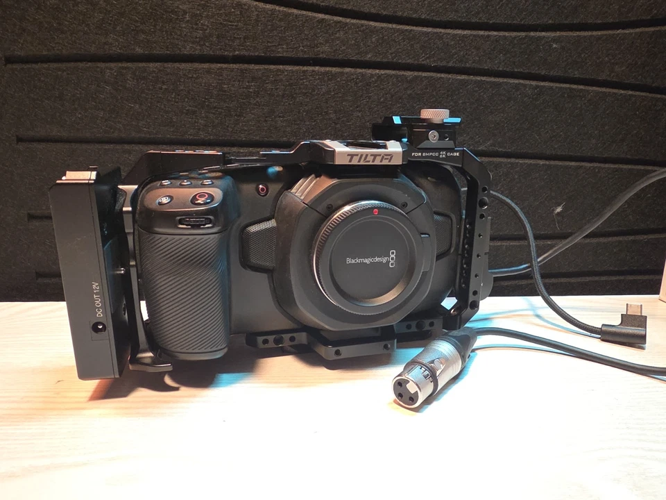 Blackmagic Pocket 4K Cinema Camera Filmmaking Bundle – Lenses, Rig, V-Mount,Case - Image 4 of 4