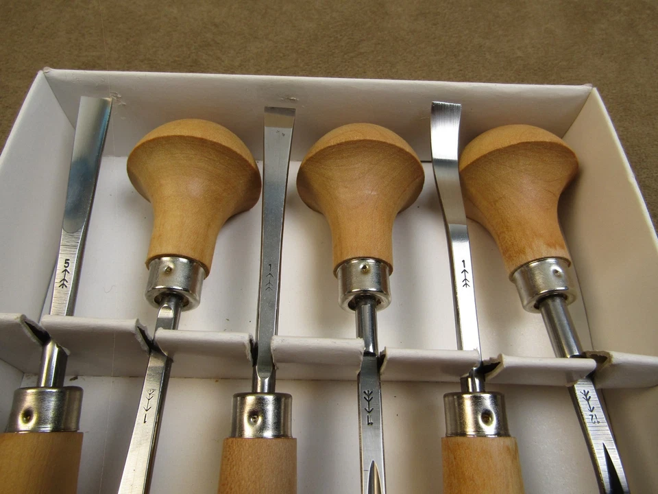 ¡BONITO! JUEGO DE GUBIA DE CINCEL DE PALMA TALLADO CORTADOR DE LINÓLEO Y BLOQUES FLECHA HECHA EN SUIZA Foto 4 de 4