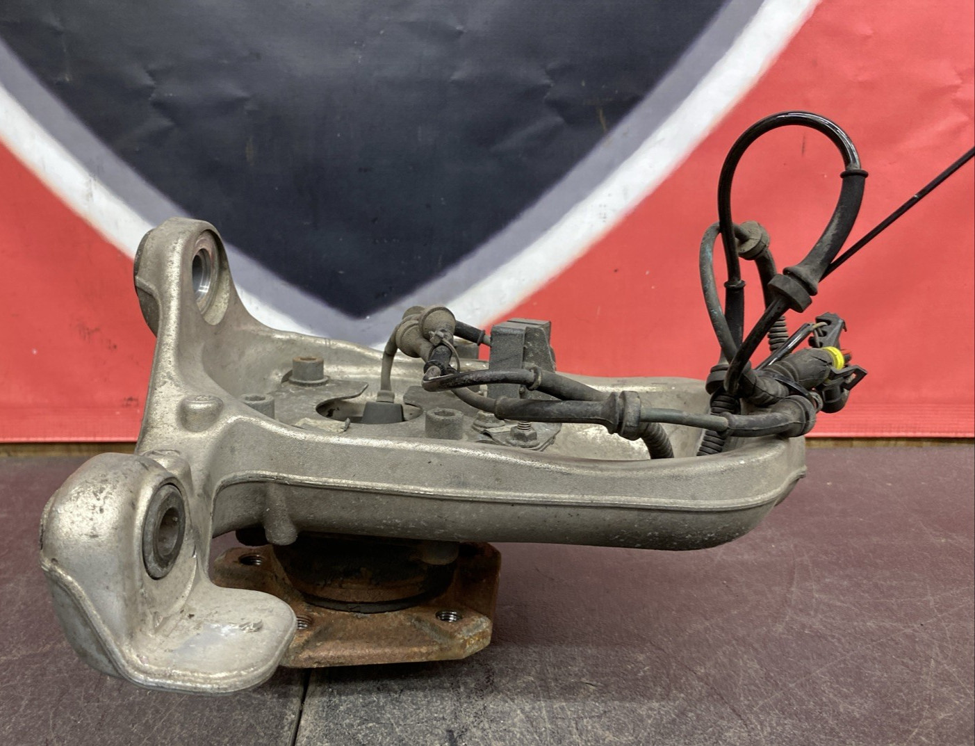 Maserati GranTurismo 2009 Front Right Steering knuckle P/N 288225511A