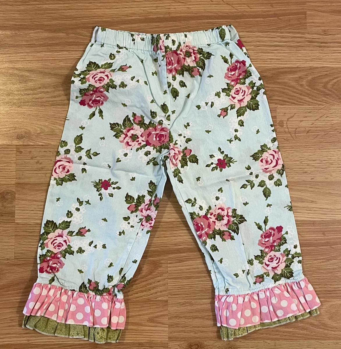 Ruffle hem shop capri pants