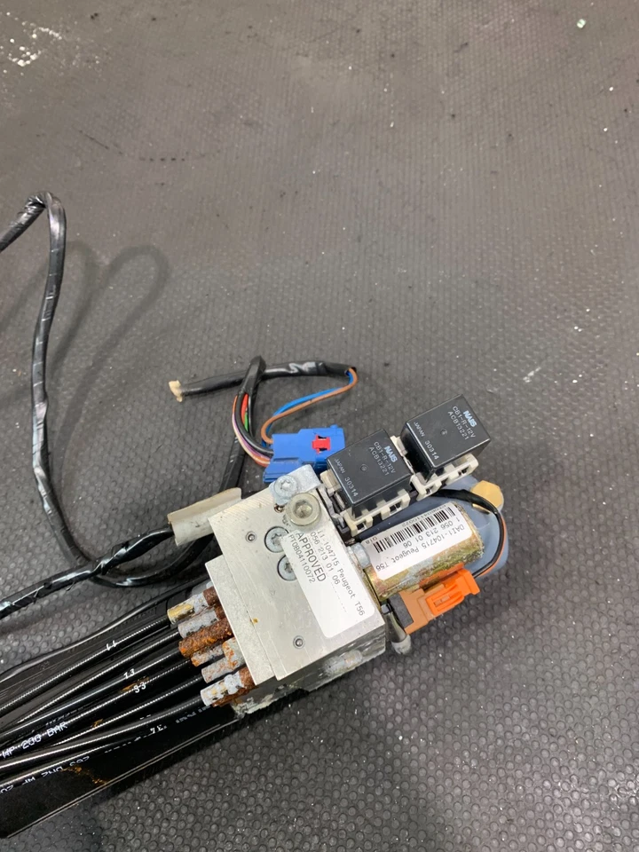 2006 PEUGEOT 307 CC CONVERTIBLE FOLDING ROOF HYDRAULIC PUMP 10562130106 #2 - Image 4 of 4