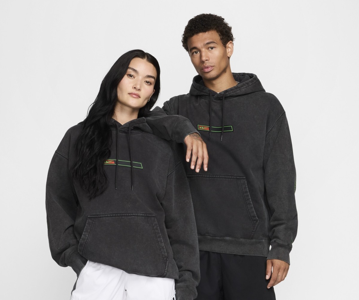 Nike .SWOOSH Meet Your Guide Hoodie Size L Style HV5124-010 | eBay