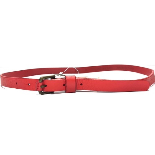 JC Penny Belt Women Red Medium NWT Leather Skinny Gold Tone Buckle Dress Casual