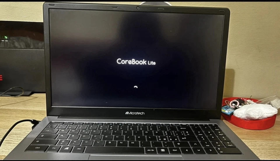 Microtech e-book Lite 14,1" (Intel Celeron N4020, 4GB RAM, 64GB eMMC) Laptop... - Immagine 3 di 3