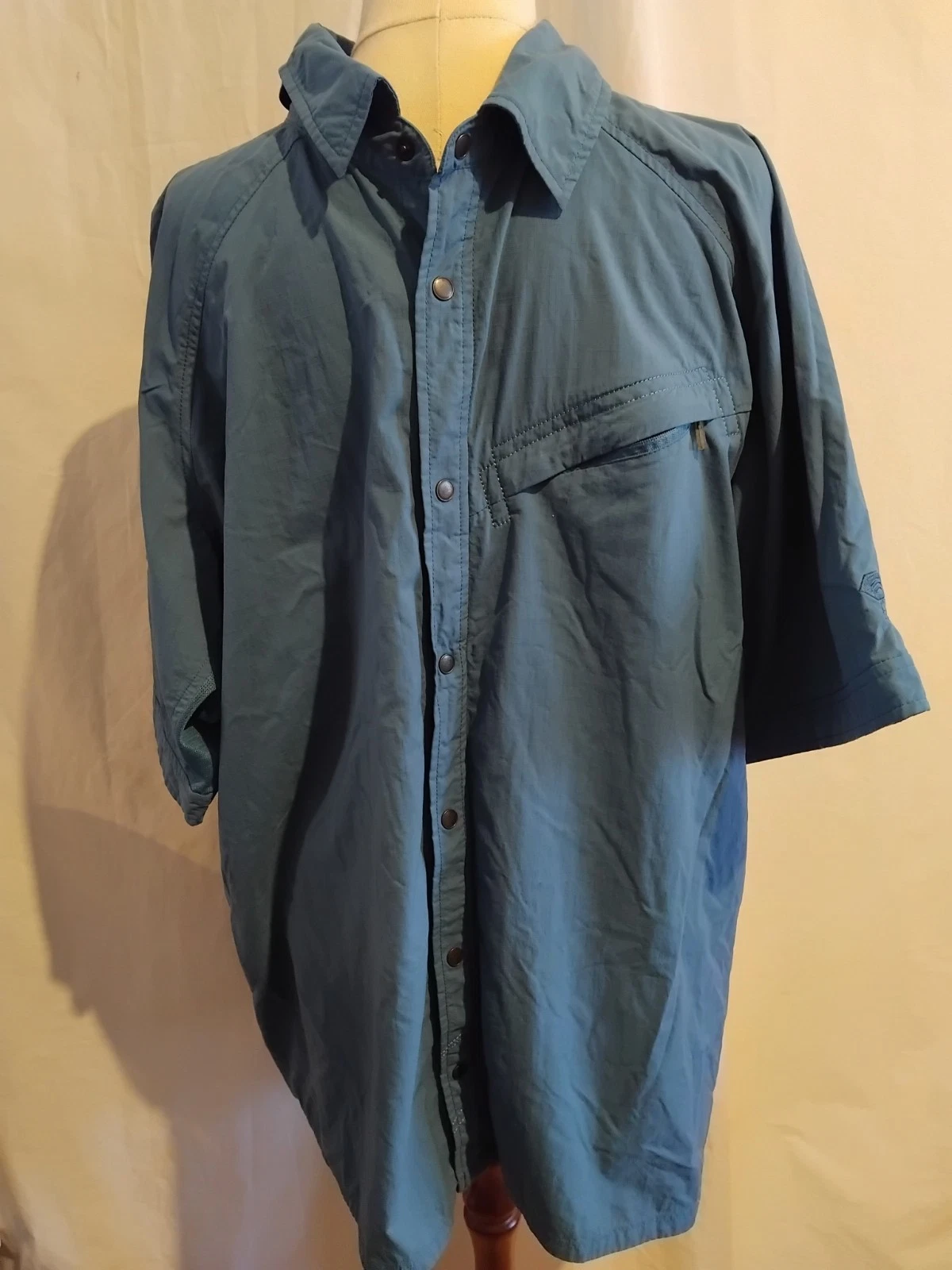 Mountain Hardware Green Hiking Shirt Size XL
Opens in a new window or tab