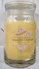 Image of Yankee Candle Vanilla Cupcake Large Jar - Double Wick 567g