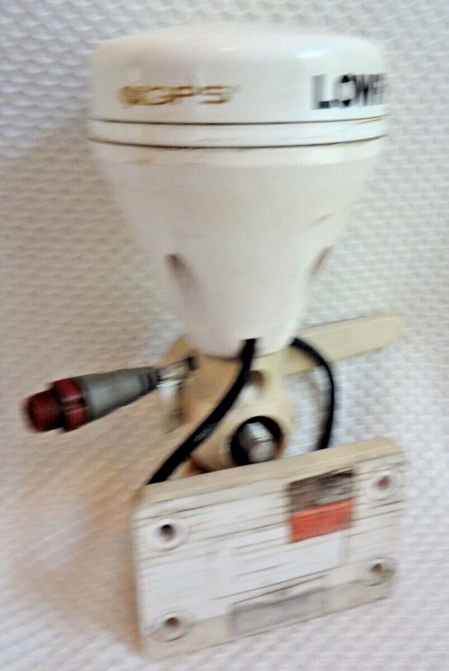 LOWRANCE LGC3000 BOAT MARINE GPS RECEIVER SENSOR PUCK ANTENNA w/ ADJ