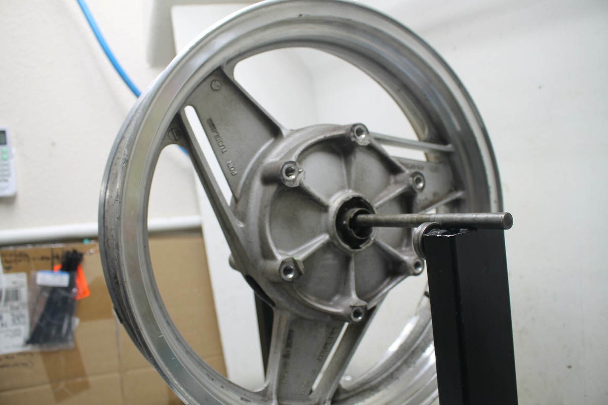 KAWASAKI 88 89 90 ZX1000B ZX-10 ZX10 FRONT WHEEL RIM MAG OEM F