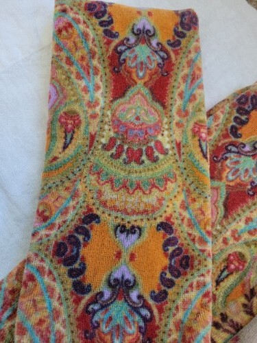 3 World Market Paisley Floral Velour Bath & Hand Towels - Picture 2 of 19