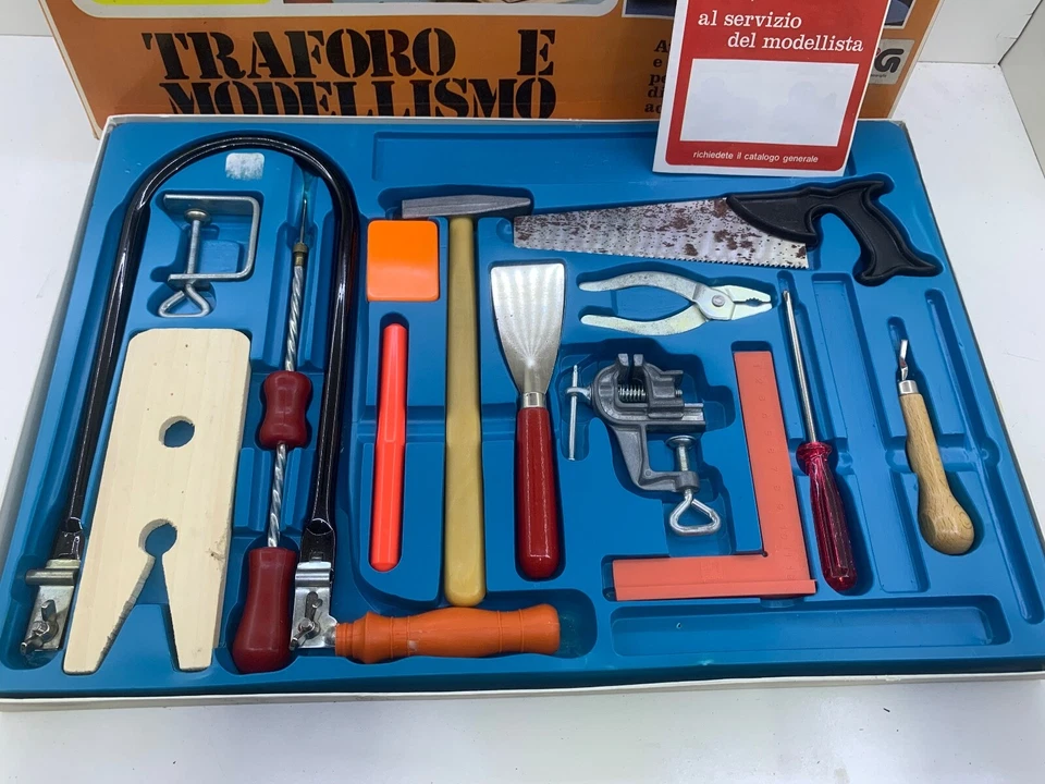 GIOCO Traforo e modelismo GIOCATTOLI Attrezzi traforo LA NUOVA FARO 1982 - Immagine 3 di 4