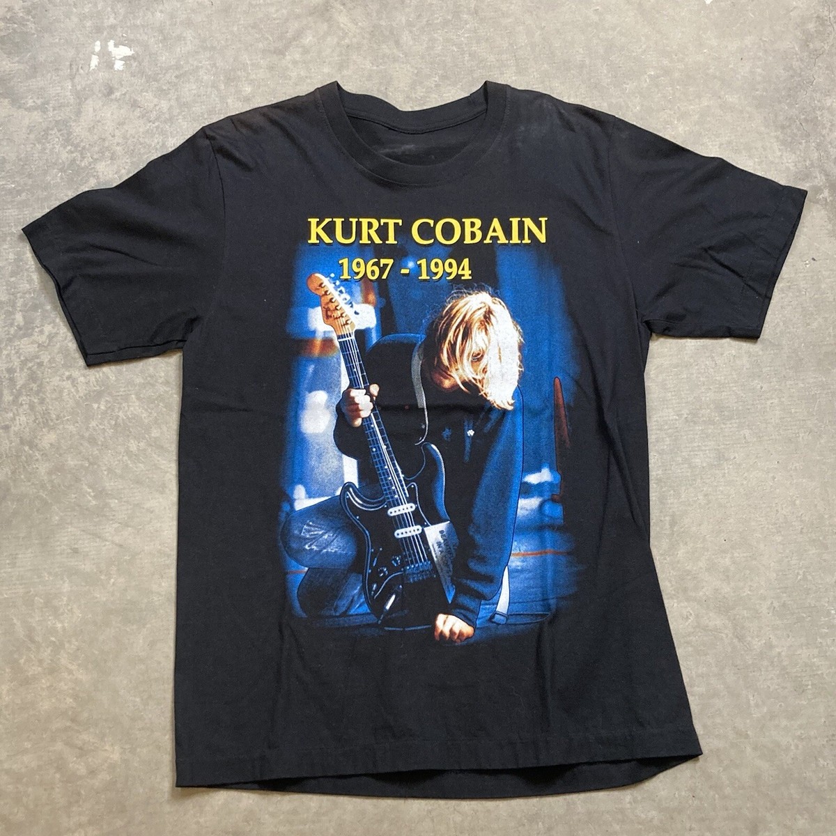 Kurt Cobain Shirt M 00s Y2k Nirvana Band Concert Tour Music