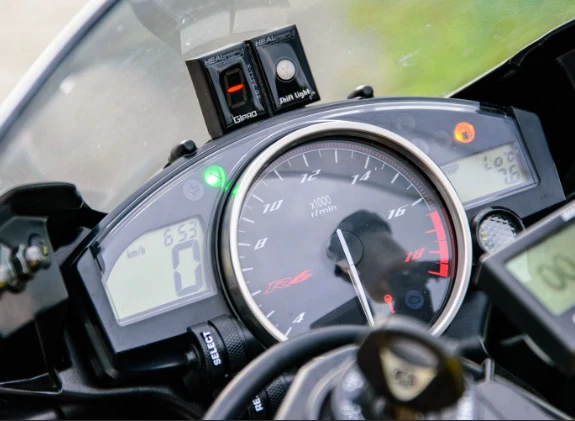 MV Agusta F3 675 2011 2020 Healtech Gear indicator Gipro GPXT + GPX-MV1 RED — 第 2/4 张图片