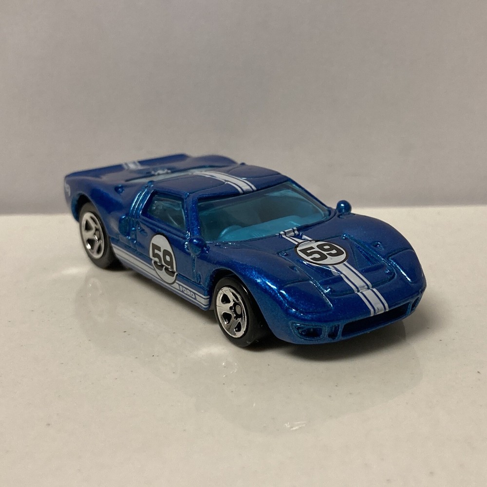 1965 1966 Ford GT40 MK.I Race Rare Collectible 1/64 Scale Diecast Diorama Model