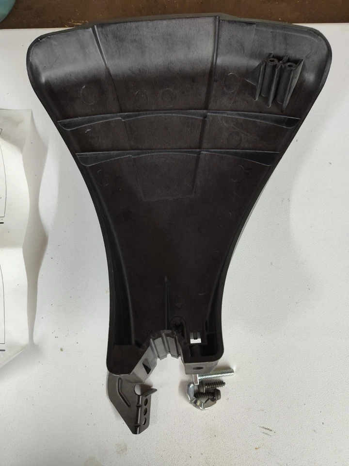 530071795 Grass Shield  Poualn Craftsman  Weedeater Featherlite FL20 FL26  Used - Image 3 of 4