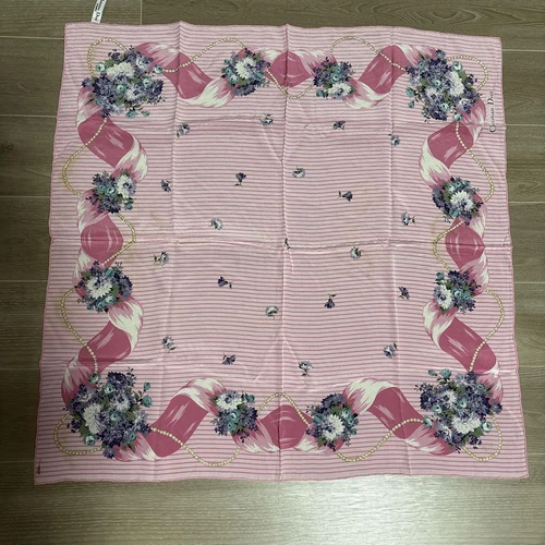 Authentique foulard vintage en soie motif rayures Christian Dior toutes saisons