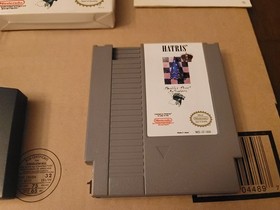Hatris (Nintendo,  NES 1990) Box Manual and Game - Tested and Authentic!