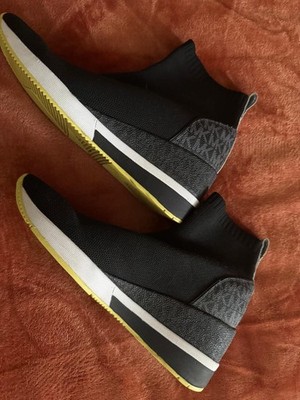 Michael Kors Skyler Bootie Black 2 US 7.5 M Sporty Sock Sneaker