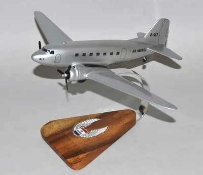 Air America CIA Douglas DC-3 Transport B-817 Desk Display Model 1/72 SC Airplane