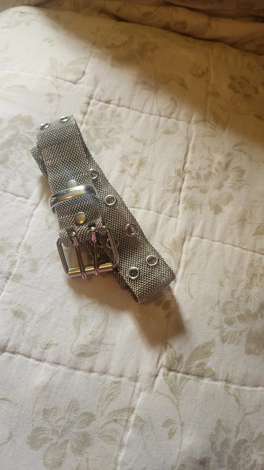 Cinturón Vintage Malla Plateada Metal Doble Ojales 38" L x 1.5" W Grunge Glam Rocker Foto 4 de 4